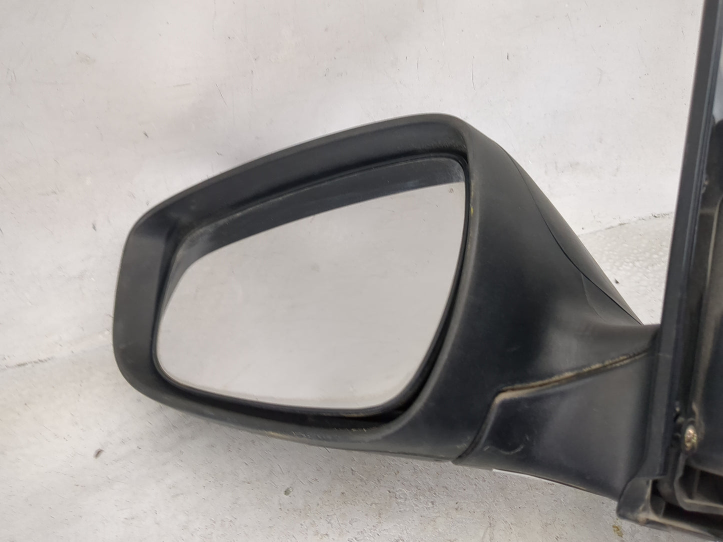 2012-2014 Hyundai Accent Driver Left Side View Manual Door Mirror Black - Oemusedautoparts1.com