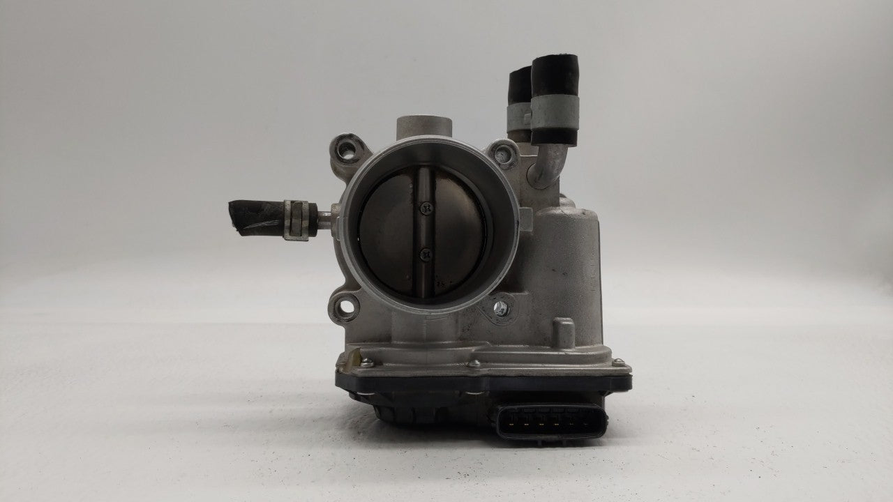 2012-2019 Hyundai Accent Throttle Body P/N:35100-2B300 Fits Fits 2012 2013 2014 2015 2016 2017 2018 2019 OEM Used Auto Parts