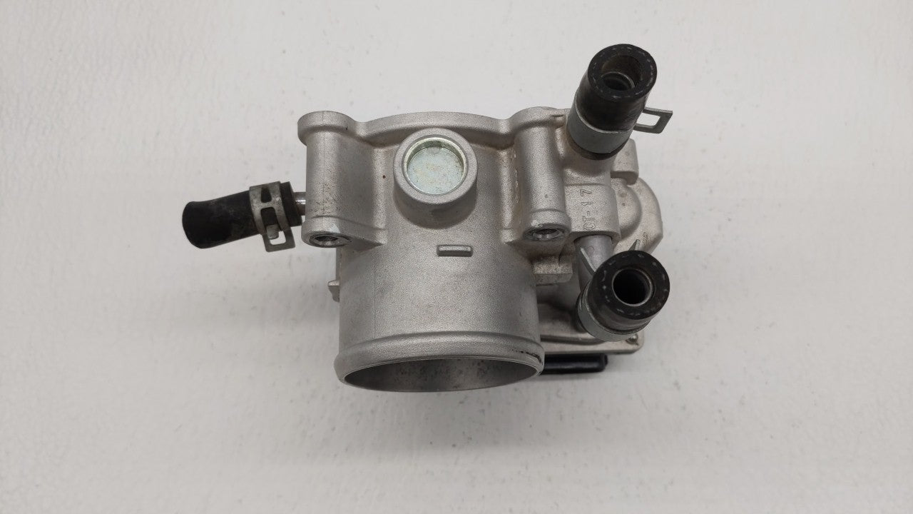 2012-2019 Hyundai Accent Throttle Body P/N:35100-2B300 Fits Fits 2012 2013 2014 2015 2016 2017 2018 2019 OEM Used Auto Parts