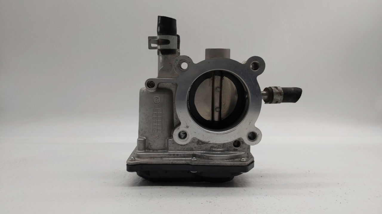 2012-2019 Hyundai Accent Throttle Body P/N:35100-2B300 Fits Fits 2012 2013 2014 2015 2016 2017 2018 2019 OEM Used Auto Parts