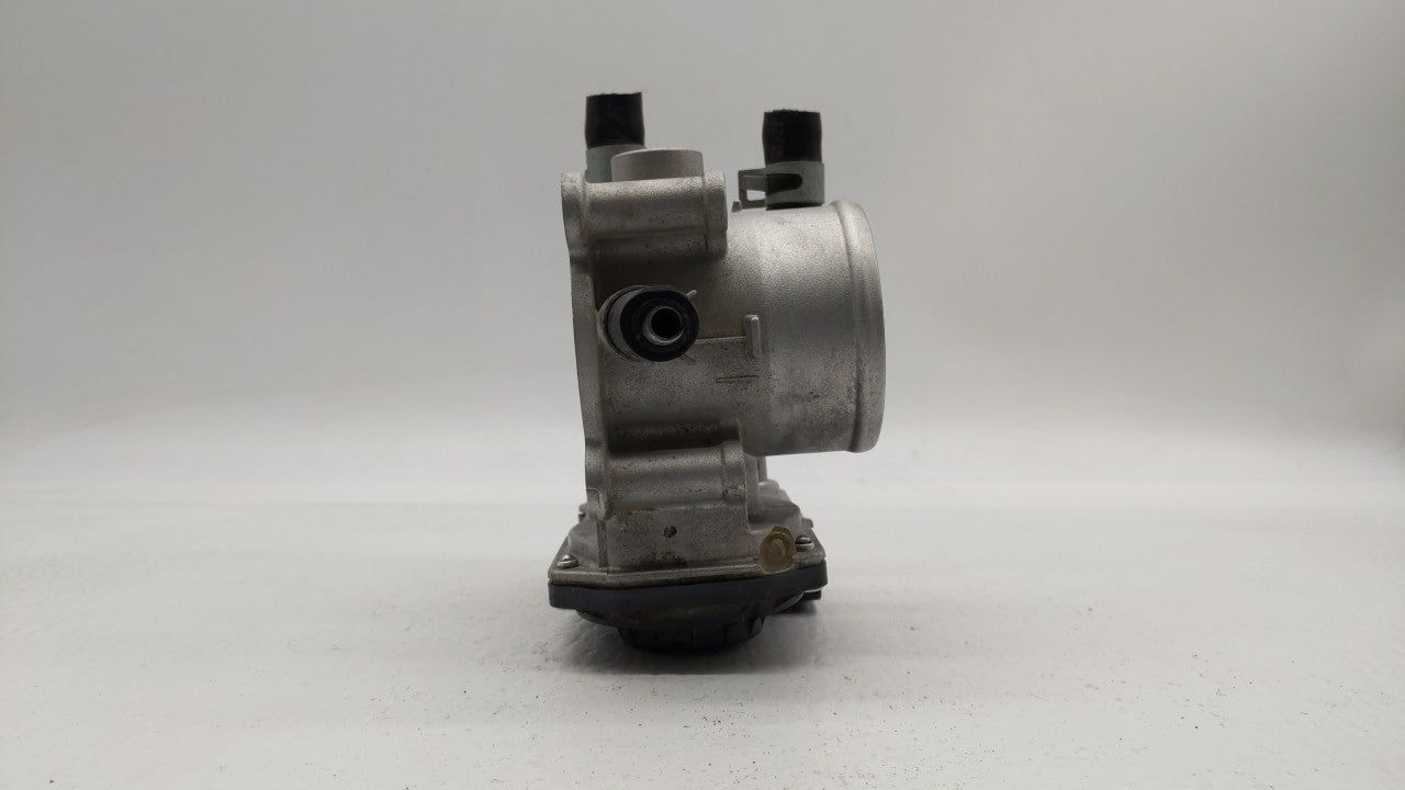 2012-2019 Hyundai Accent Throttle Body P/N:35100-2B300 Fits Fits 2012 2013 2014 2015 2016 2017 2018 2019 OEM Used Auto Parts