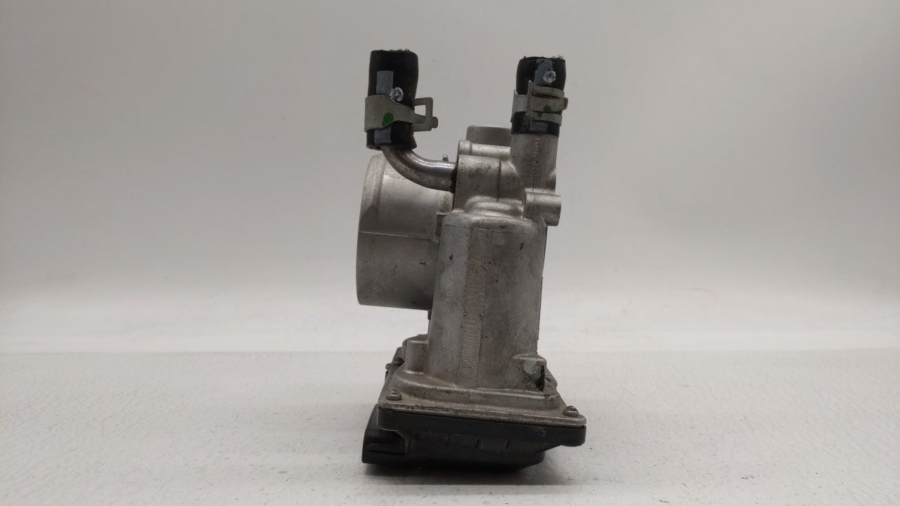 2012-2019 Hyundai Accent Throttle Body P/N:35100-2B300 Fits Fits 2012 2013 2014 2015 2016 2017 2018 2019 OEM Used Auto Parts