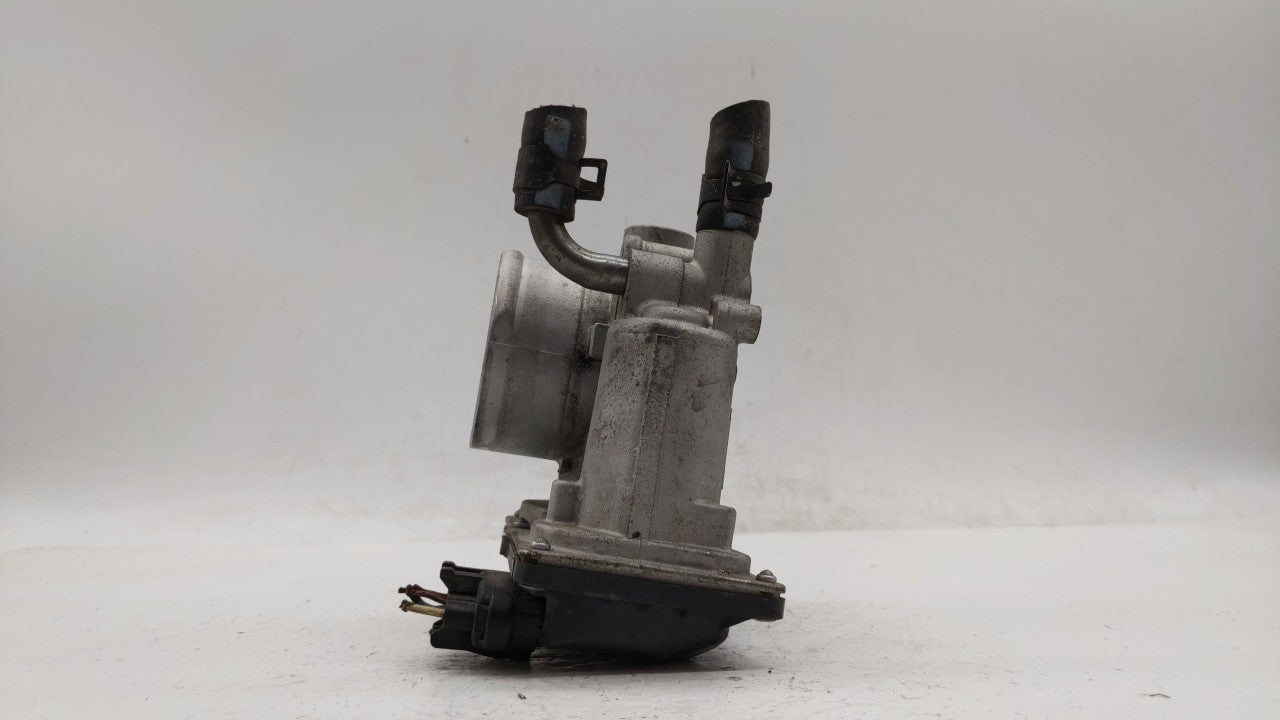 2012-2019 Hyundai Accent Throttle Body P/N:35100-2B300 Fits Fits 2012 2013 2014 2015 2016 2017 2018 2019 OEM Used Auto Parts