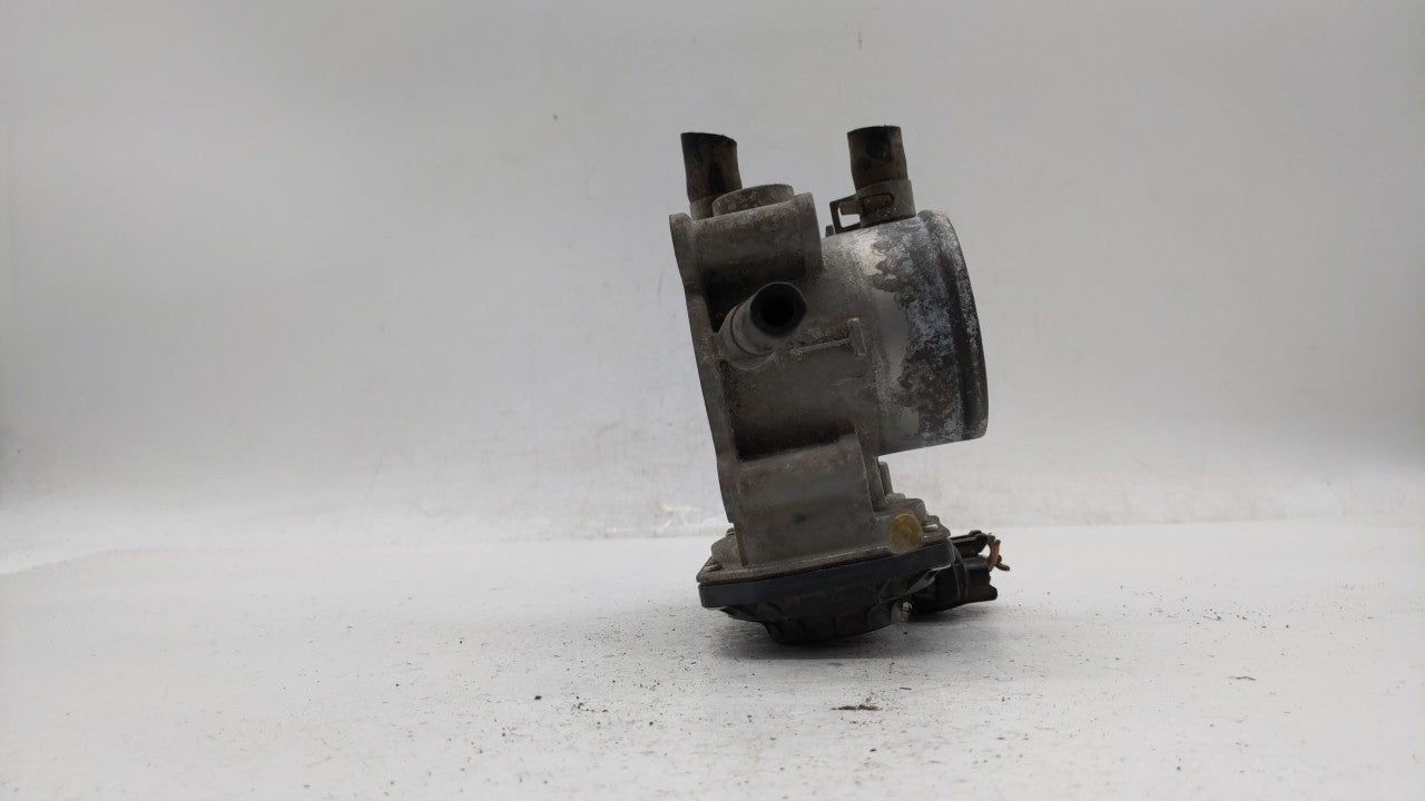 2012-2019 Hyundai Accent Throttle Body P/N:35100-2B300 Fits Fits 2012 2013 2014 2015 2016 2017 2018 2019 OEM Used Auto Parts