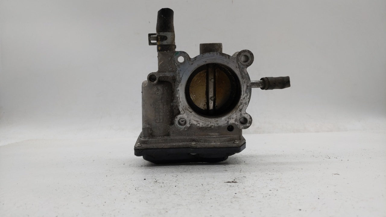 2012-2019 Hyundai Accent Throttle Body P/N:35100-2B300 Fits Fits 2012 2013 2014 2015 2016 2017 2018 2019 OEM Used Auto Parts