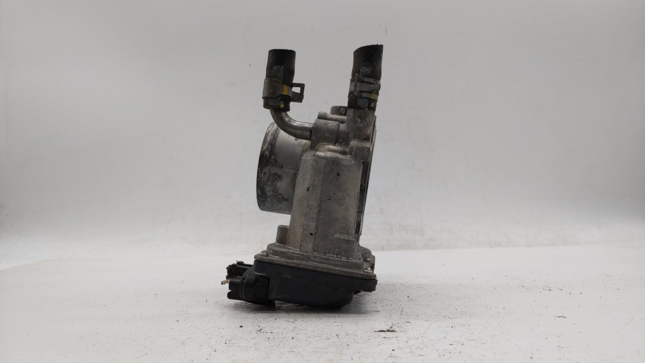 2012-2019 Hyundai Accent Throttle Body P/N:35100-2B300 Fits Fits 2012 2013 2014 2015 2016 2017 2018 2019 OEM Used Auto Parts