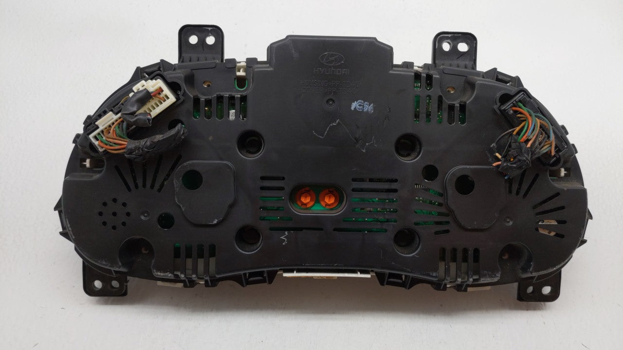2012-2013 Hyundai Accent Instrument Cluster Speedometer Gauges P/N:94001-1R000 94001-1R020 Fits Fits 2012 2013 OEM Used Auto