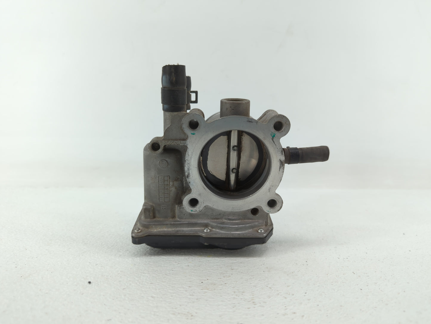 2012-2019 Hyundai Accent Throttle Body P/N:35100-2B300 Fits Fits 2012 2013 2014 2015 2016 2017 2018 2019 OEM Used Auto Parts