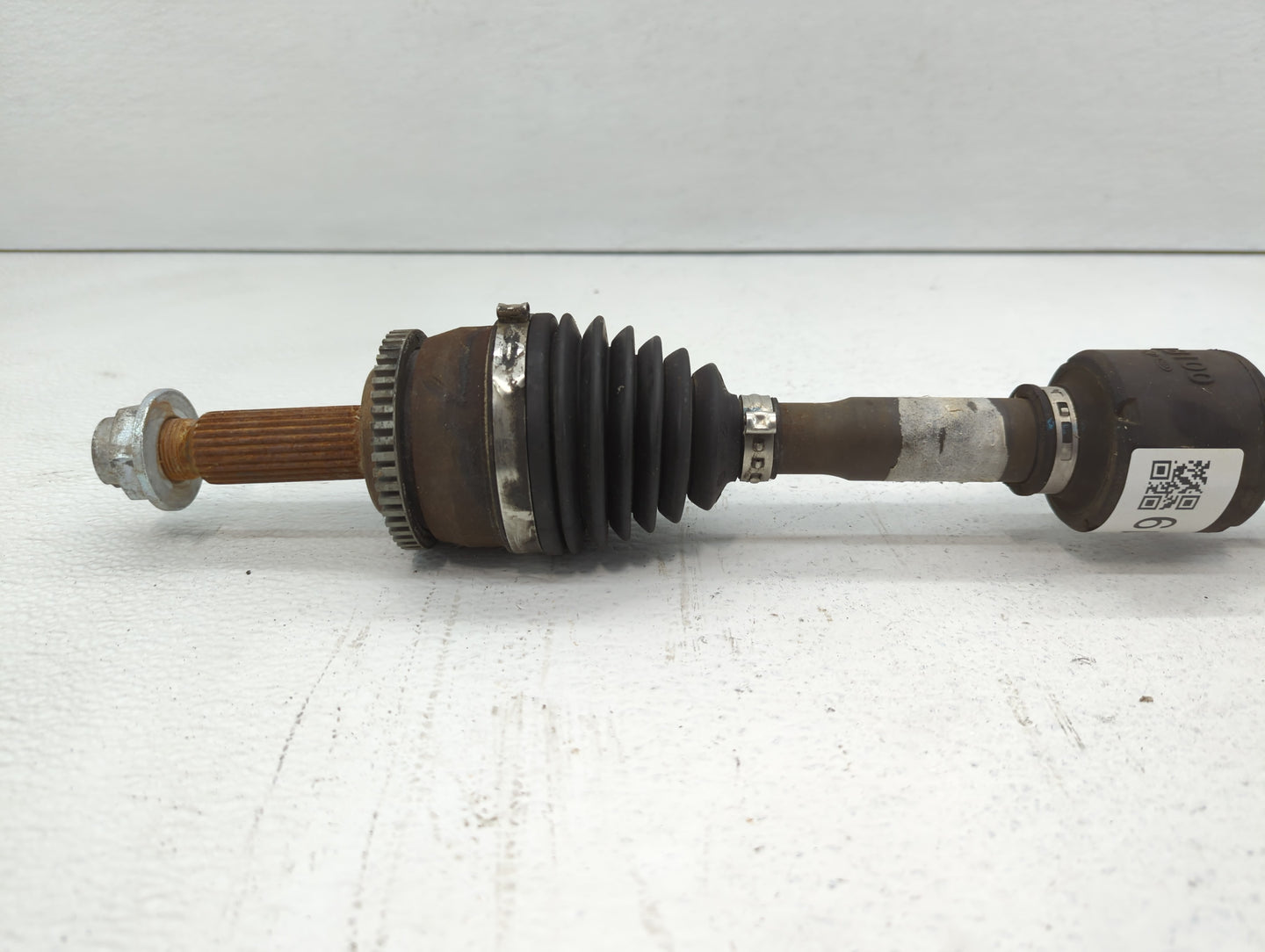 2012-2017 Hyundai Accent Axle Shaft Front Passenger Cv C/v - Oemusedautoparts1.com