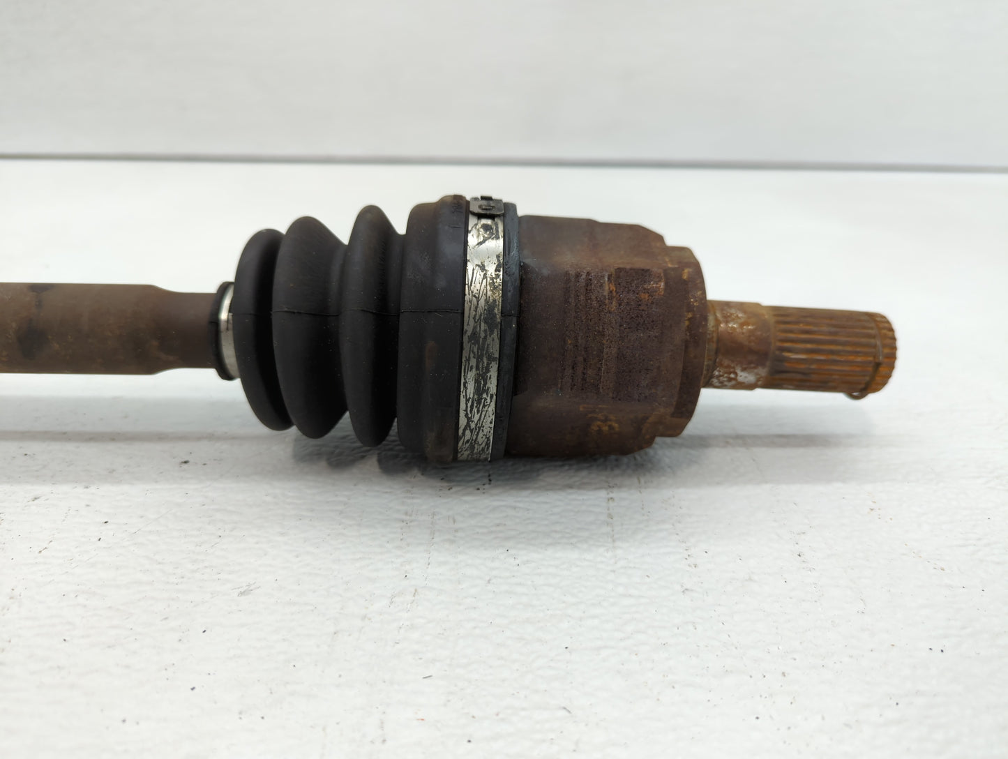 2012-2017 Hyundai Accent Axle Shaft Front Passenger Cv C/v - Oemusedautoparts1.com