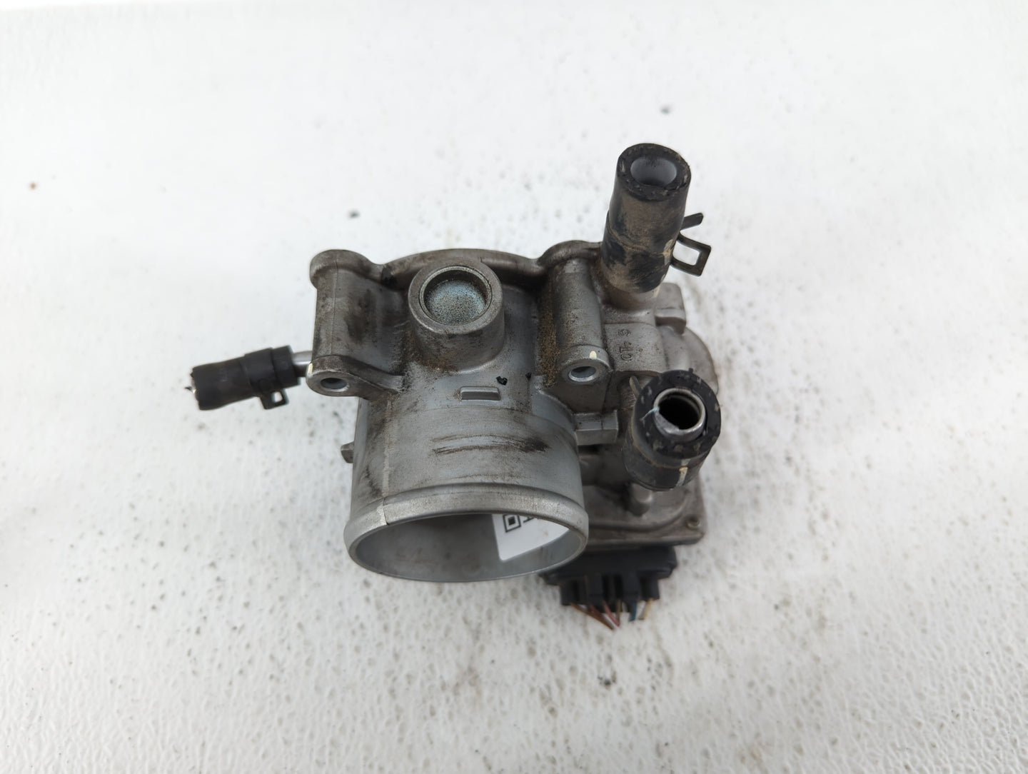 2012-2019 Hyundai Accent Throttle Body P/N:35100-2E000 35100-2B300 Fits Fits 2012 2013 2014 2015 2016 2017 2018 2019 OEM Use