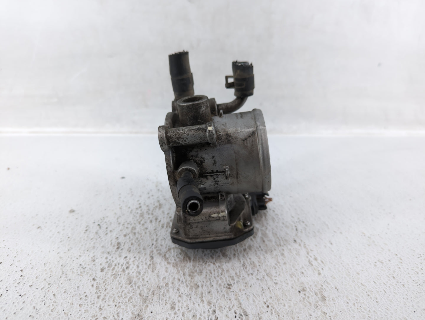 2012-2019 Hyundai Accent Throttle Body P/N:35100-2E000 35100-2B300 Fits Fits 2012 2013 2014 2015 2016 2017 2018 2019 OEM Use