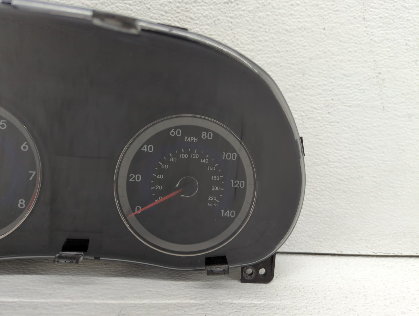 2012-2013 Hyundai Accent Instrument Cluster Speedometer Gauges P/N:94001-1R000 Fits Fits 2012 2013 OEM Used Auto Parts - Oem