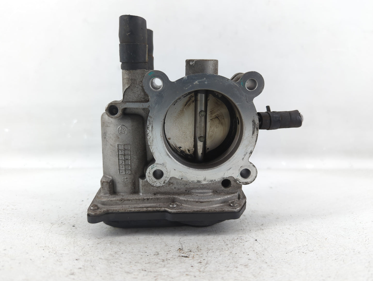 2012-2019 Hyundai Accent Throttle Body P/N:35100-2B300 Fits Fits 2012 2013 2014 2015 2016 2017 2018 2019 OEM Used Auto Parts