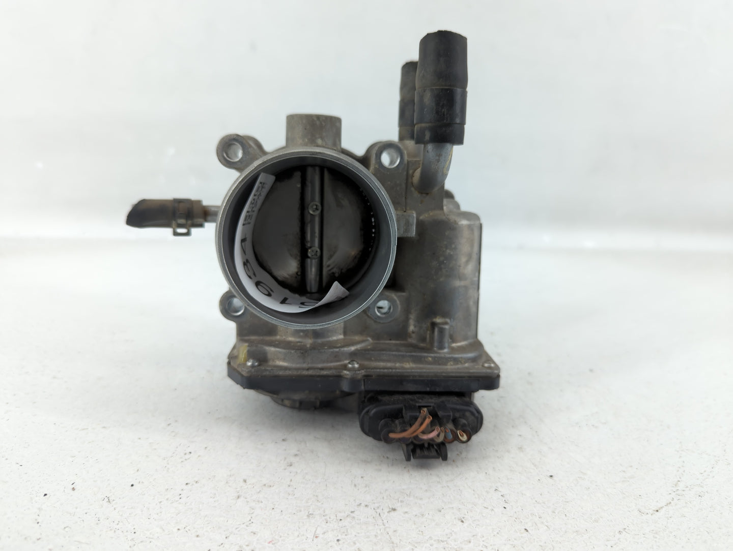 2012-2019 Hyundai Accent Throttle Body P/N:5301 3P24 35100-2B300 Fits Fits 2012 2013 2014 2015 2016 2017 2018 2019 OEM Used 
