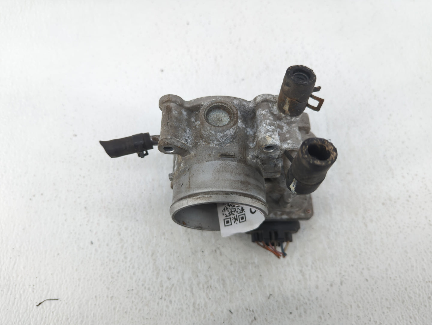 2012-2019 Hyundai Accent Throttle Body P/N:35100-2B300 Fits Fits 2012 2013 2014 2015 2016 2017 2018 2019 OEM Used Auto Parts