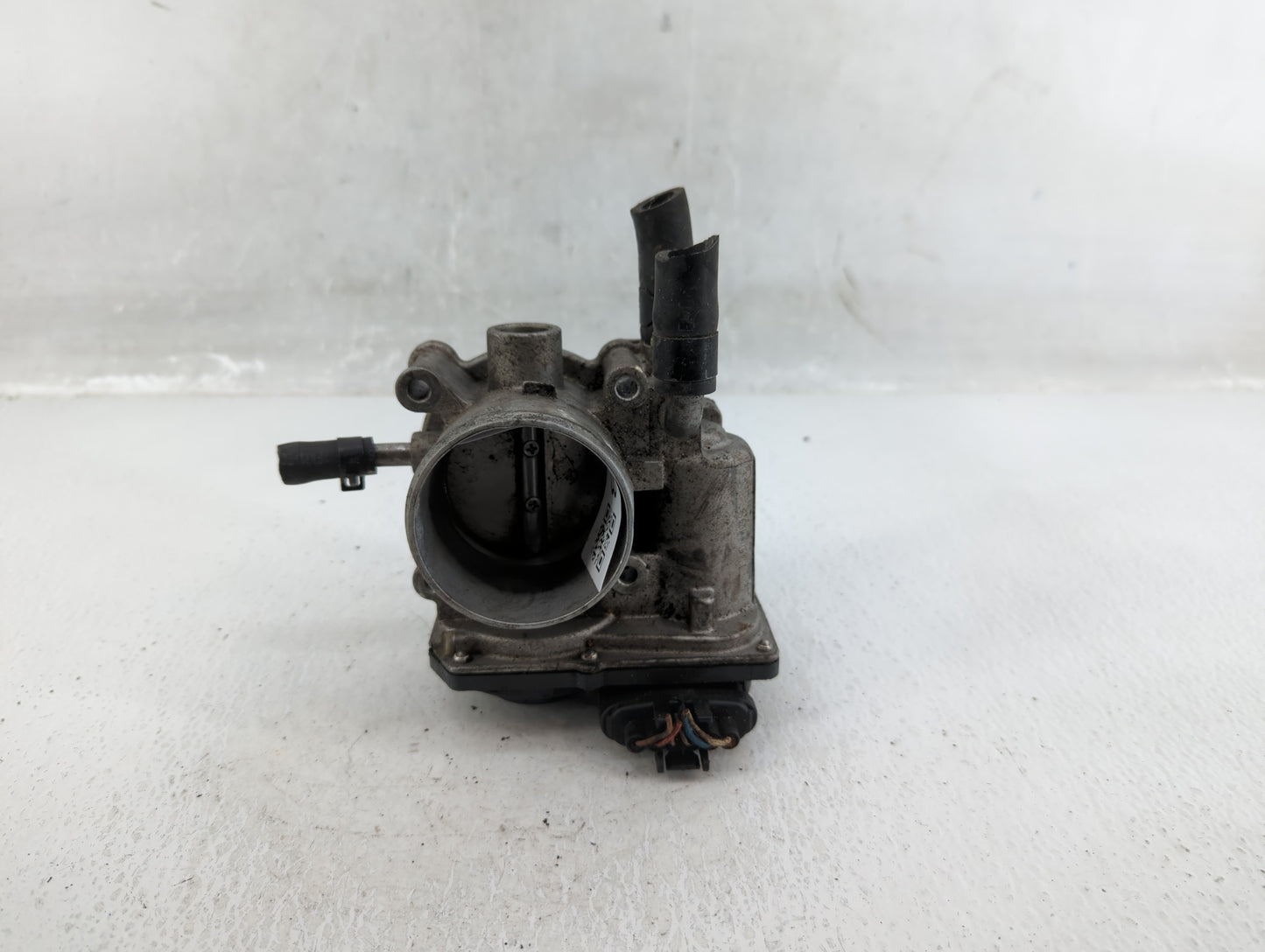2012-2013 Hyundai Accent Throttle Body Fits Fits 2012 2013 OEM Used Auto Parts - Oemusedautoparts1.com