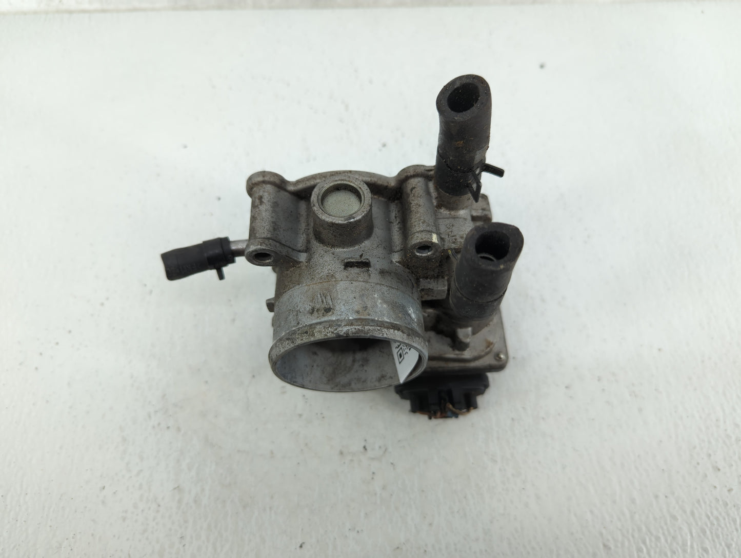 2012-2013 Hyundai Accent Throttle Body Fits Fits 2012 2013 OEM Used Auto Parts - Oemusedautoparts1.com