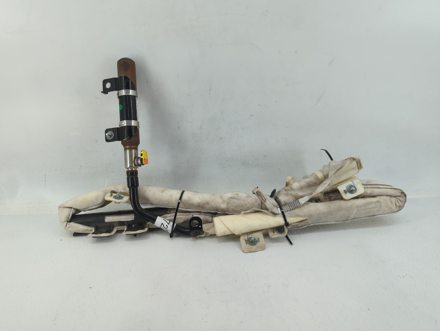 2012-2014 Hyundai Accent Air Bag Driver Left Steering Wheel Mounted P/N:85010-1R200 Fits Fits 2012 2013 2014 OEM Used Auto P