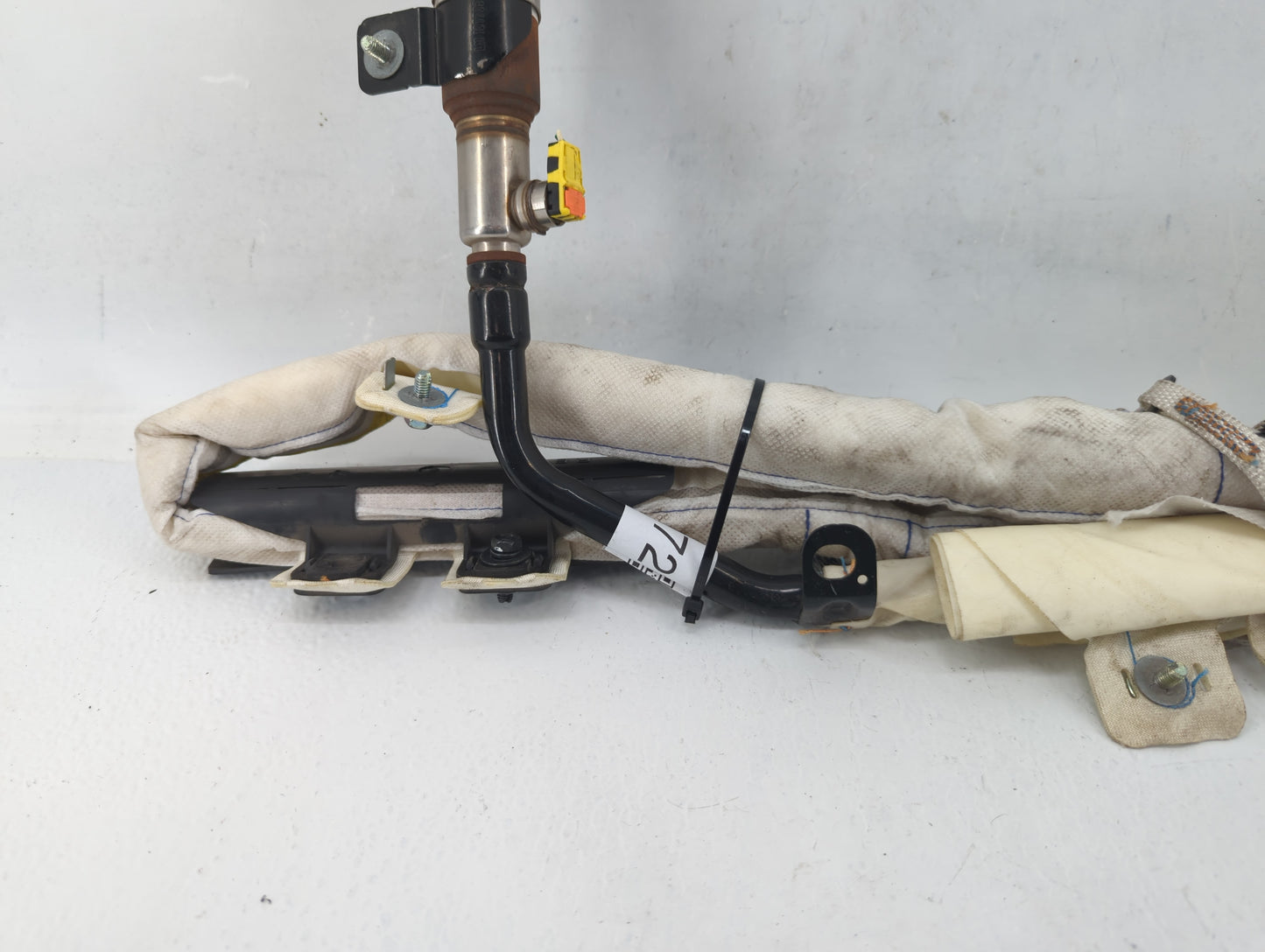 2012-2014 Hyundai Accent Air Bag Driver Left Steering Wheel Mounted P/N:85010-1R200 Fits Fits 2012 2013 2014 OEM Used Auto P