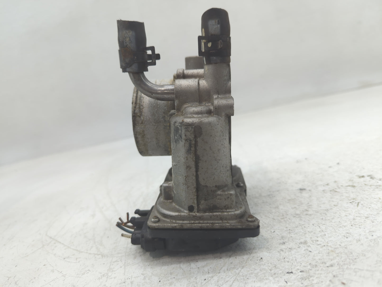 2012-2019 Hyundai Accent Throttle Body P/N:5301 12N16 35100-2B300 Fits Fits 2012 2013 2014 2015 2016 2017 2018 2019 OEM Used