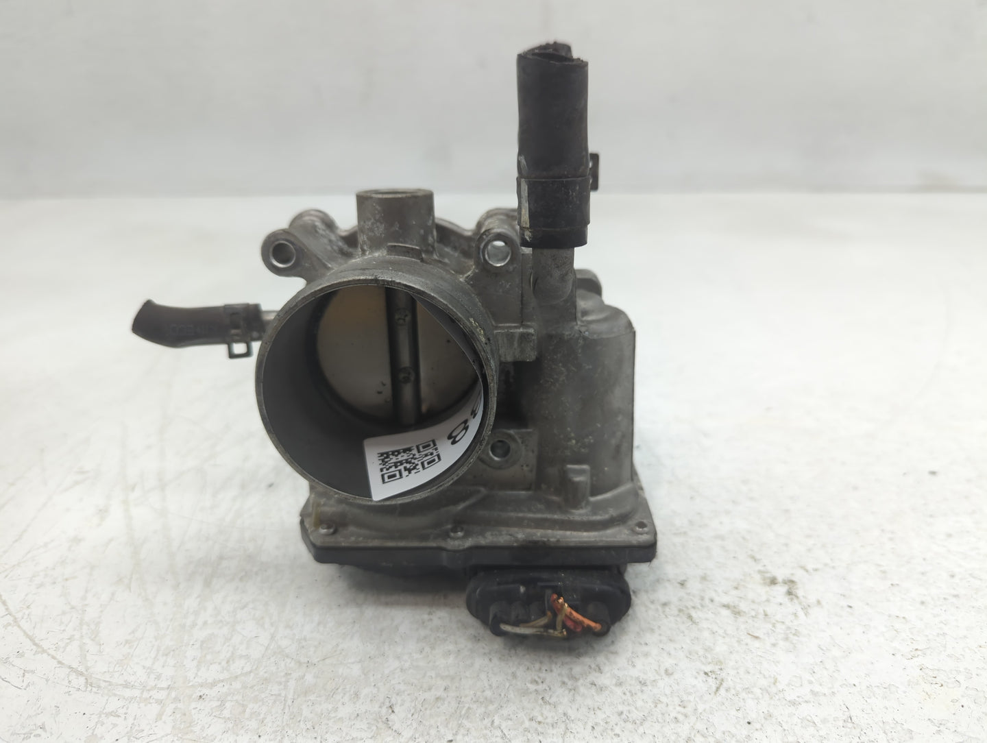 2012-2019 Hyundai Accent Throttle Body P/N:5301 3P24 35100-2B300 Fits Fits 2012 2013 2014 2015 2016 2017 2018 2019 OEM Used 