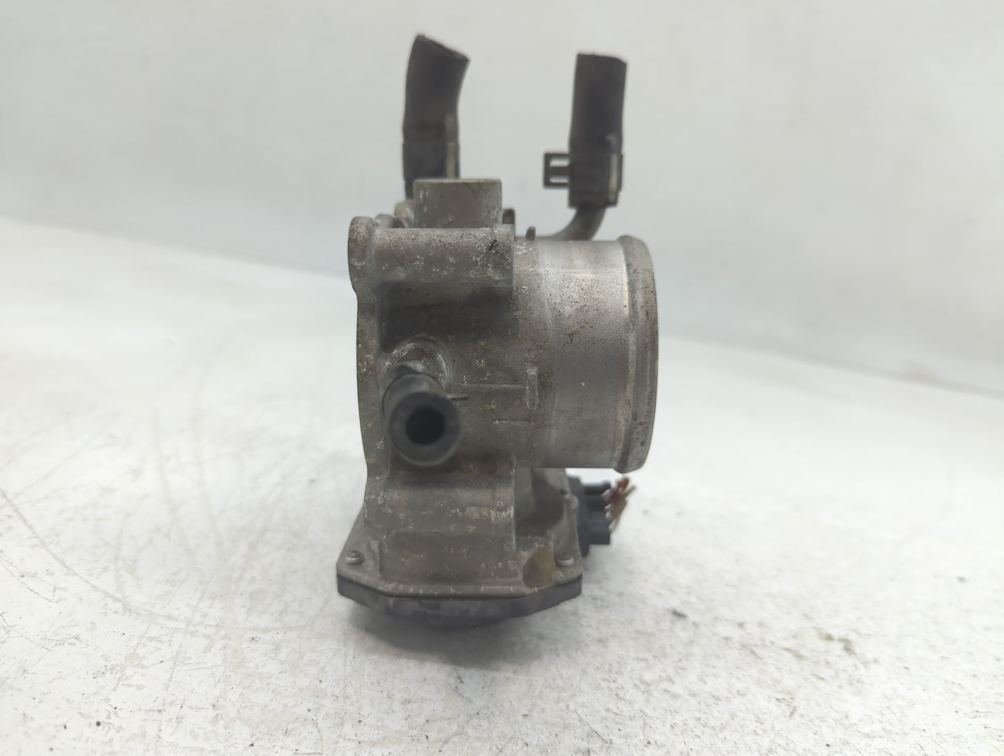 2012-2019 Hyundai Accent Throttle Body P/N:5301 3P24 35100-2B300 Fits Fits 2012 2013 2014 2015 2016 2017 2018 2019 OEM Used 