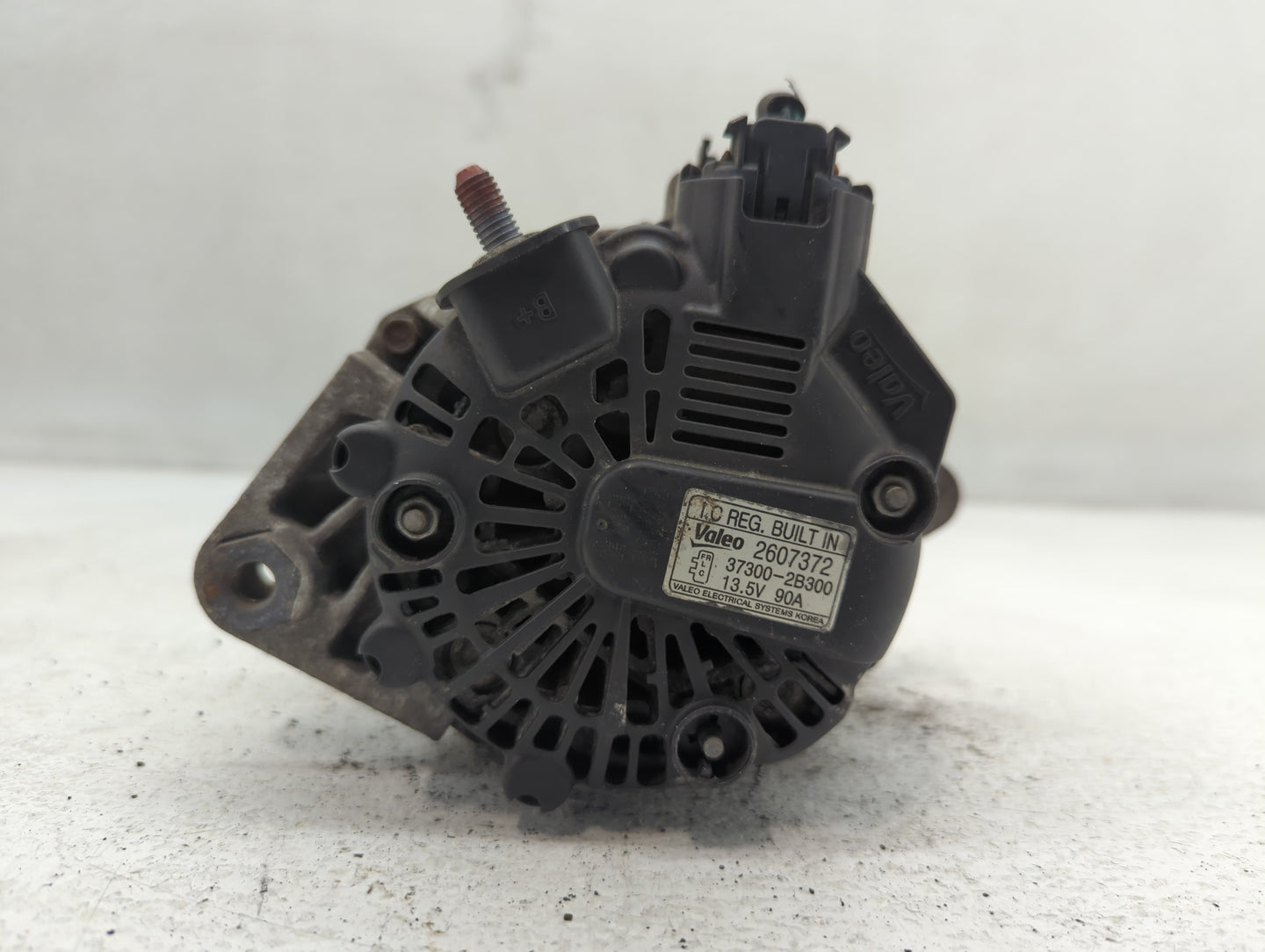 2012-2014 Hyundai Accent Alternator Replacement Generator Charging Assembly Engine OEM P/N:2607372 37300-2B300 Fits OEM Used
