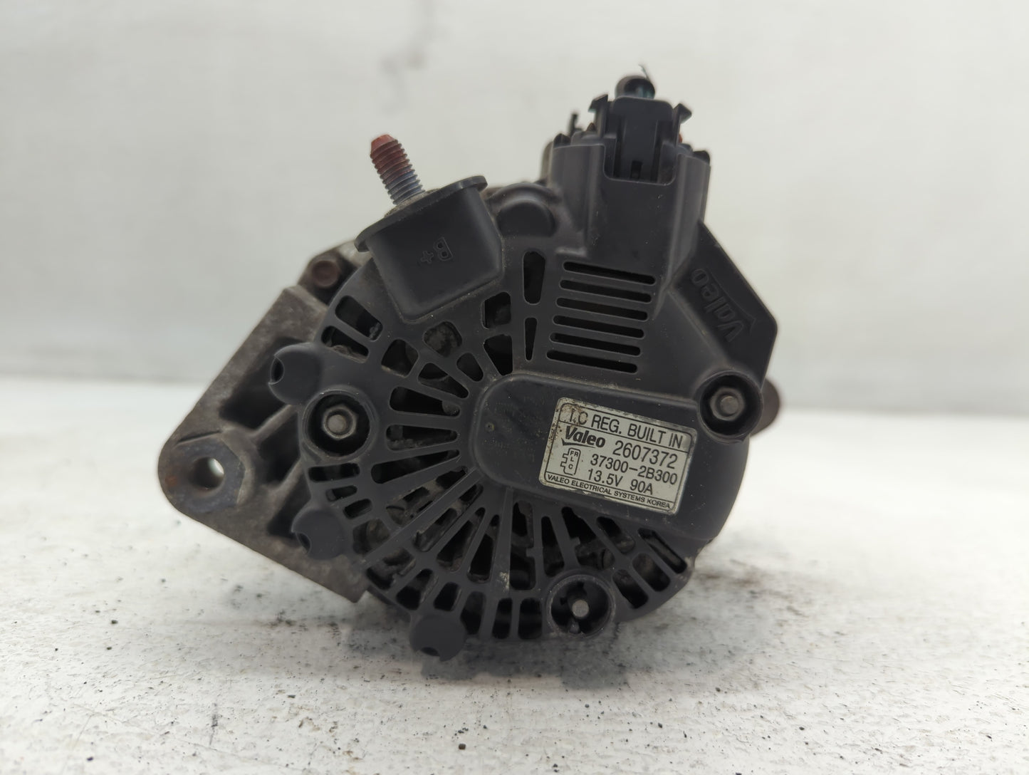 2012-2014 Hyundai Accent Alternator Replacement Generator Charging Assembly Engine OEM P/N:2607372 37300-2B300 Fits OEM Used