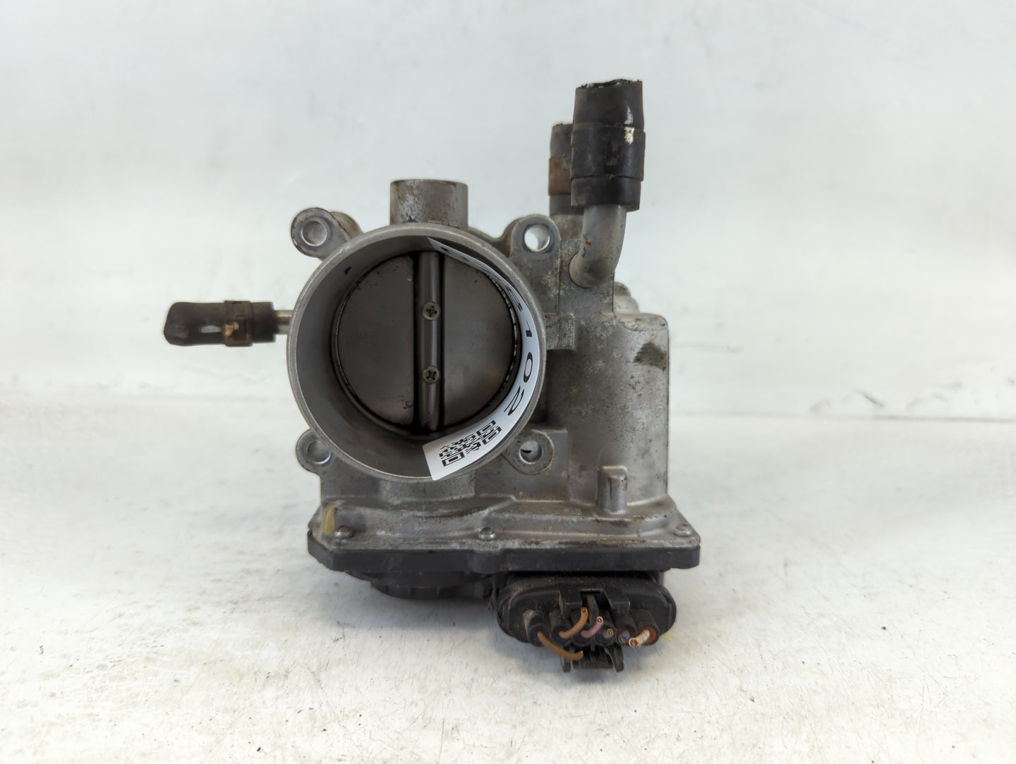 2012-2019 Hyundai Accent Throttle Body P/N:35100-2B300 Fits Fits 2012 2013 2014 2015 2016 2017 2018 2019 OEM Used Auto Parts