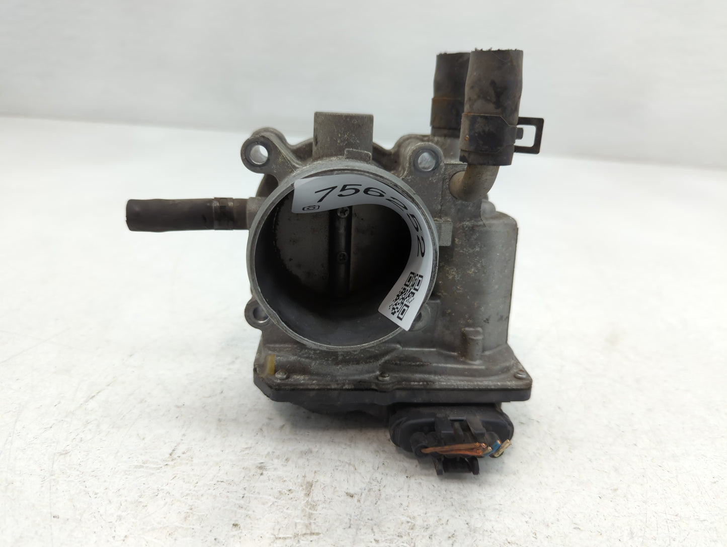 2012-2019 Hyundai Accent Throttle Body P/N:35100-2B300 Fits Fits 2012 2013 2014 2015 2016 2017 2018 2019 OEM Used Auto Parts