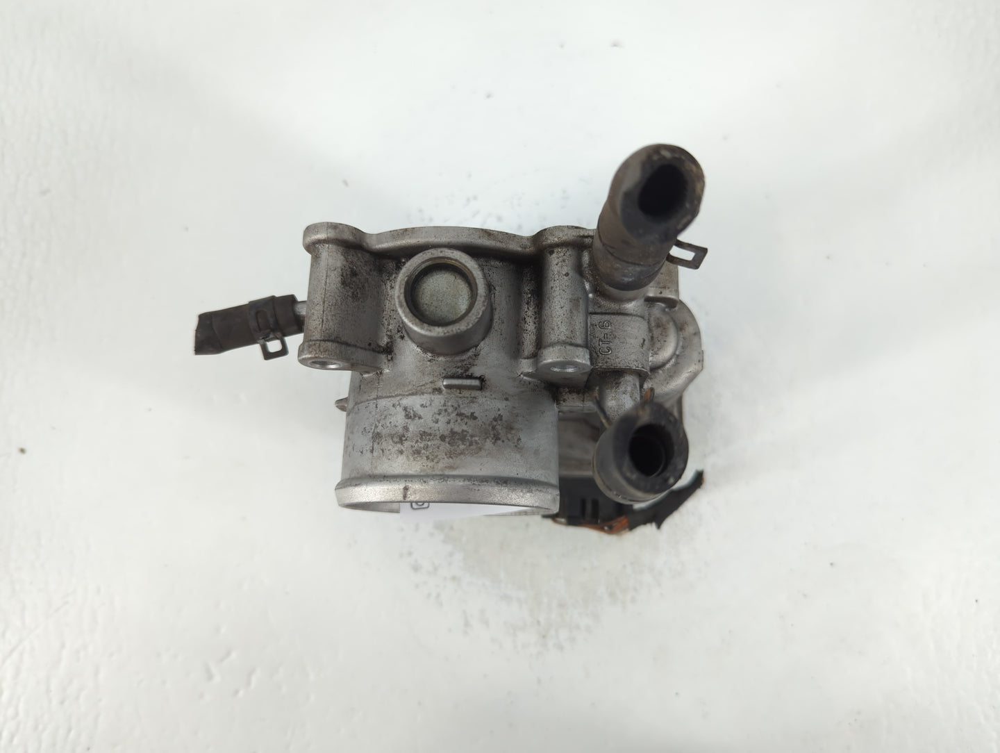 2012-2019 Hyundai Accent Throttle Body P/N:35100-2B300 Fits Fits 2012 2013 2014 2015 2016 2017 2018 2019 OEM Used Auto Parts