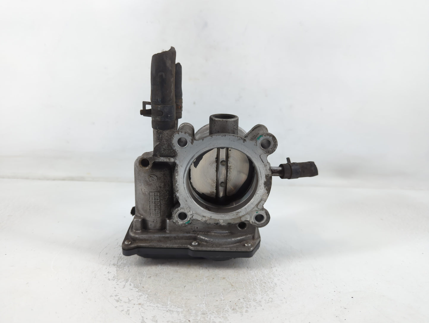 2012-2019 Hyundai Accent Throttle Body P/N:35100-2B300 Fits Fits 2012 2013 2014 2015 2016 2017 2018 2019 OEM Used Auto Parts