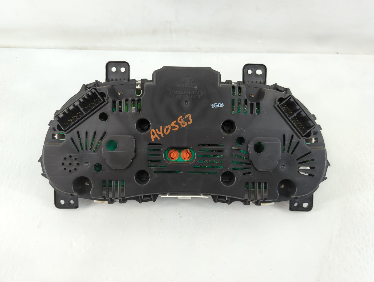 2012-2013 Hyundai Accent Instrument Cluster Speedometer Gauges P/N:94001-1R020 Fits Fits 2012 2013 OEM Used Auto Parts - Oem