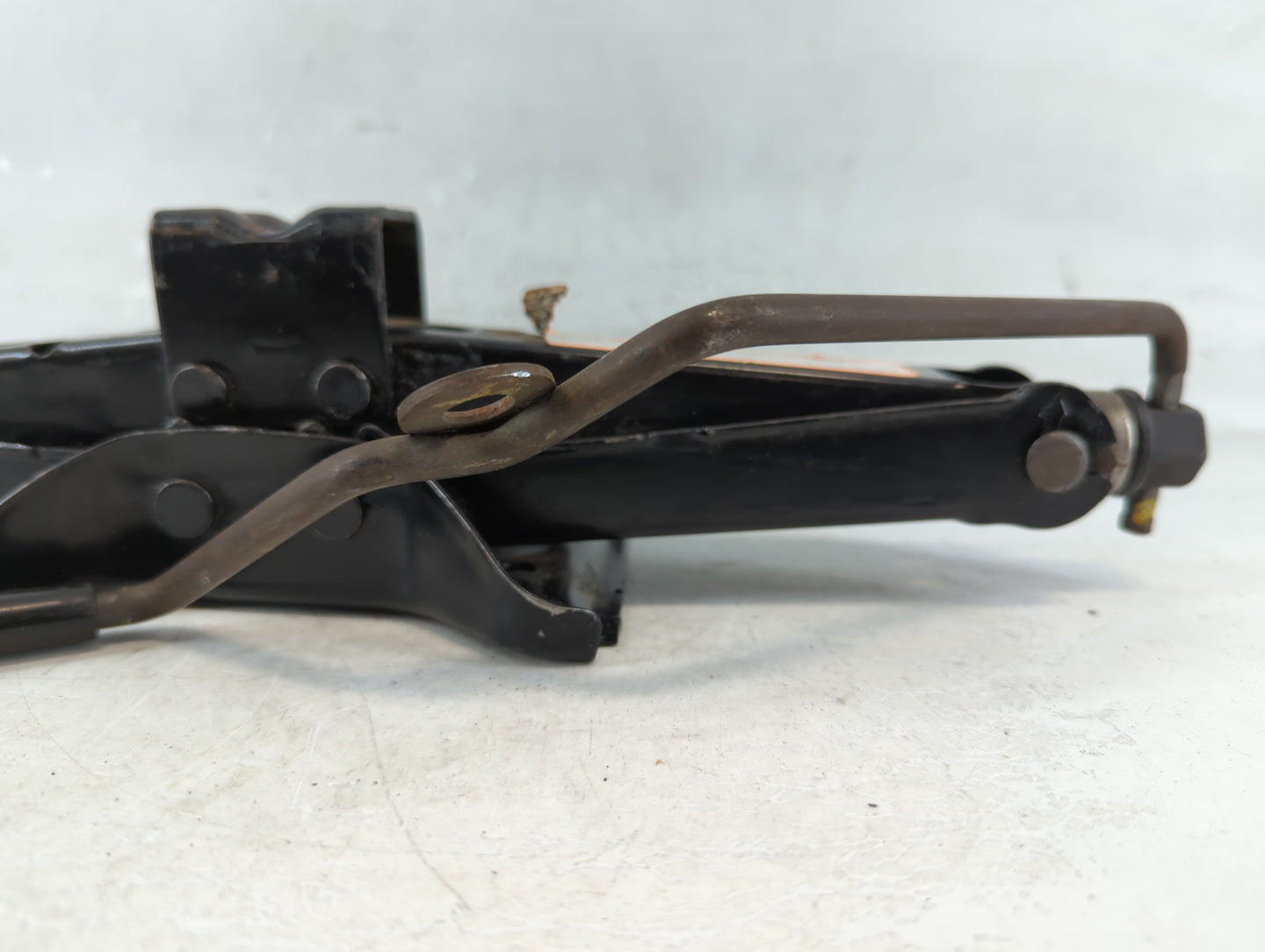 2012 Hyundai Accent Spare Scissor Car Jack - Oemusedautoparts1.com