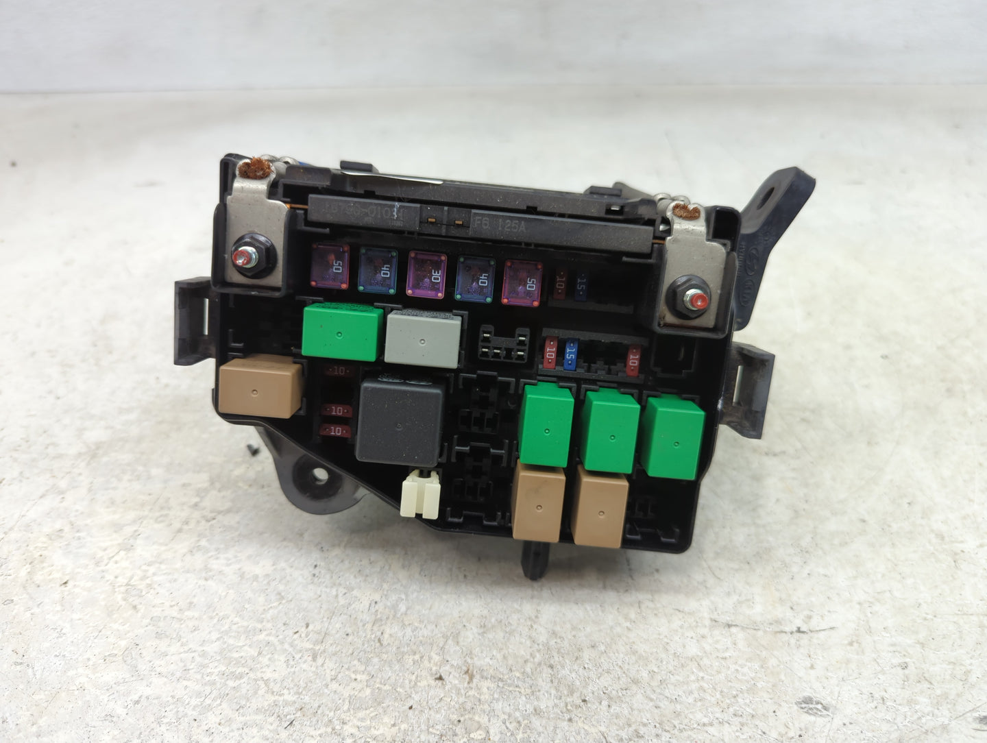 2012-2013 Hyundai Accent Fusebox Fuse Box Panel Relay Module Fits Fits 2012 2013 OEM Used Auto Parts - Oemusedautoparts1.com