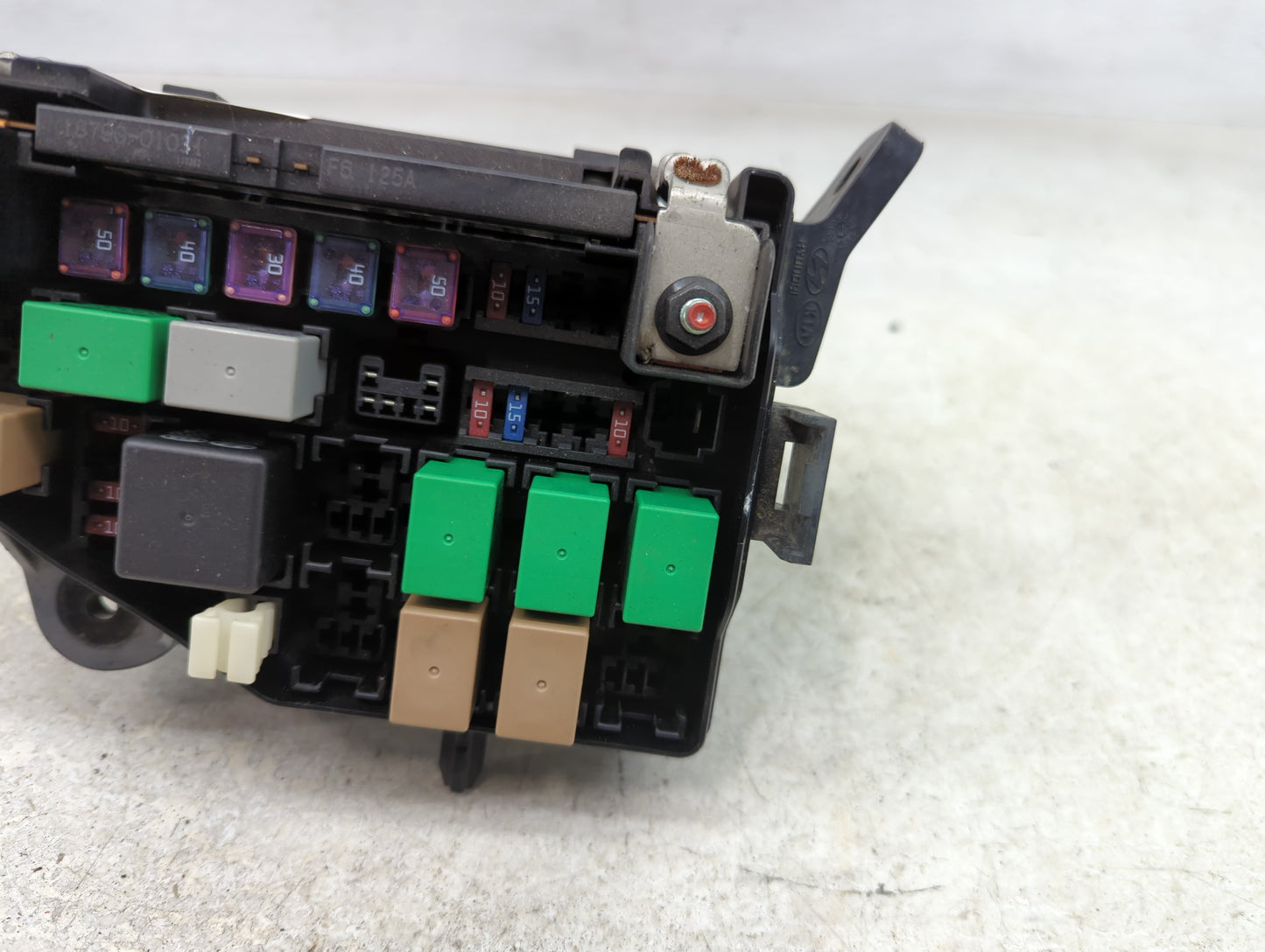 2012-2013 Hyundai Accent Fusebox Fuse Box Panel Relay Module Fits Fits 2012 2013 OEM Used Auto Parts - Oemusedautoparts1.com