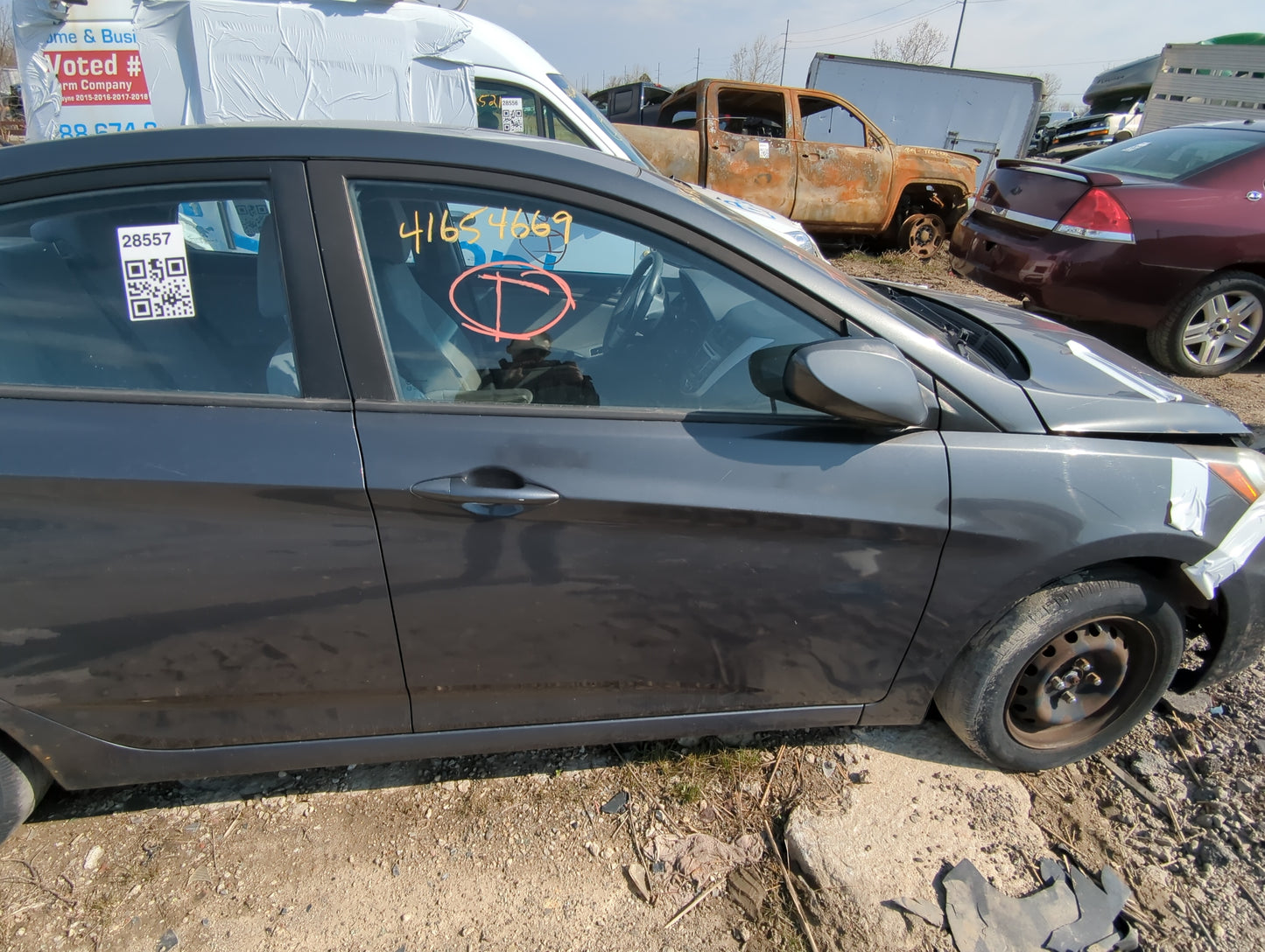 2012-2017 Hyundai Accent Passenger Front Door Oem 858444 - Oemusedautoparts1.com