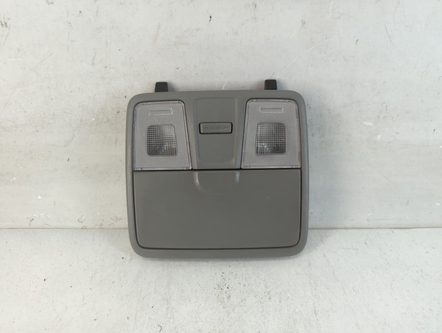 2012-2017 Hyundai Accent Overhead Roof Console 918774 - Oemusedautoparts1.com