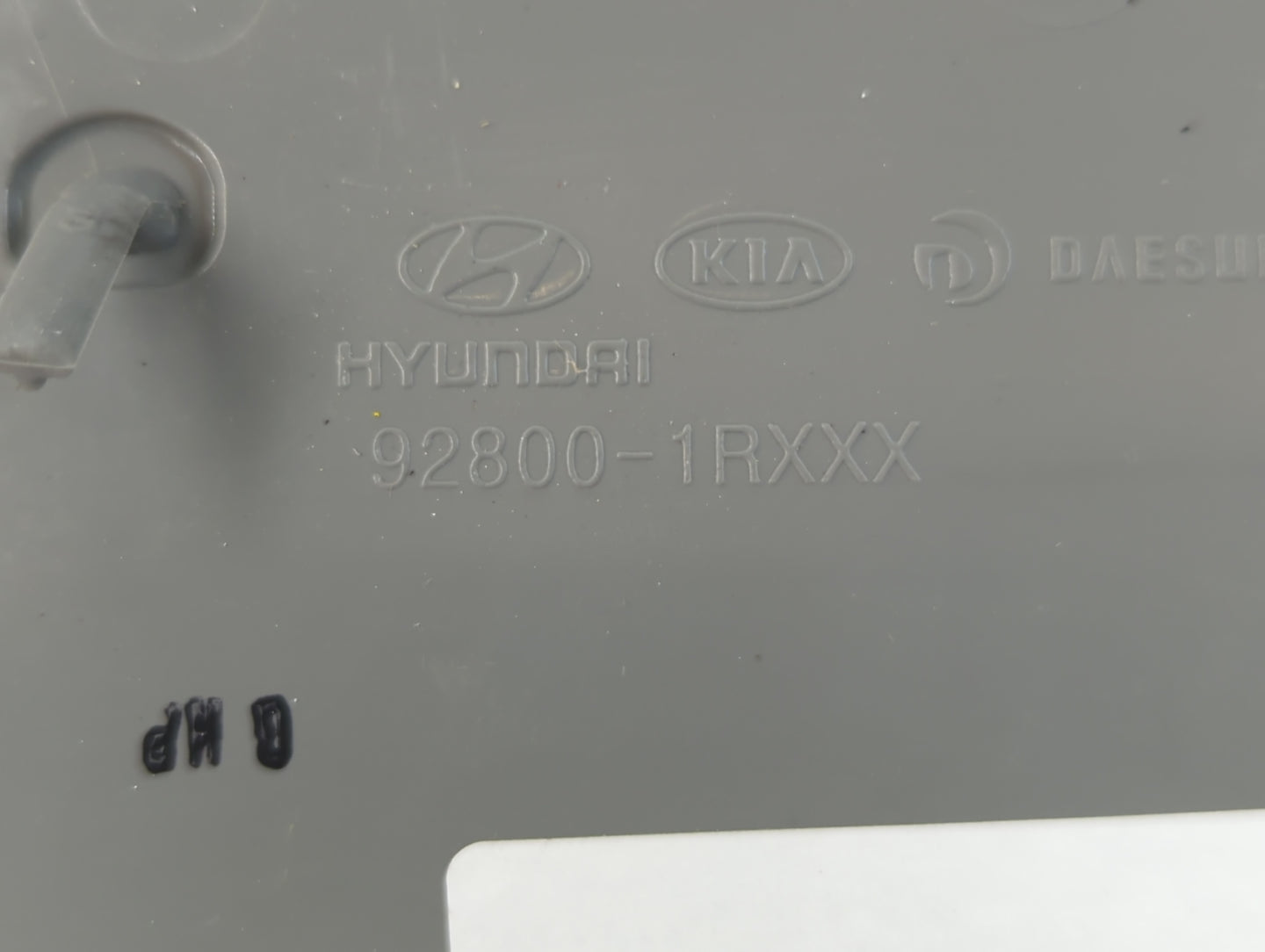 2012-2017 Hyundai Accent Overhead Roof Console 918774 - Oemusedautoparts1.com