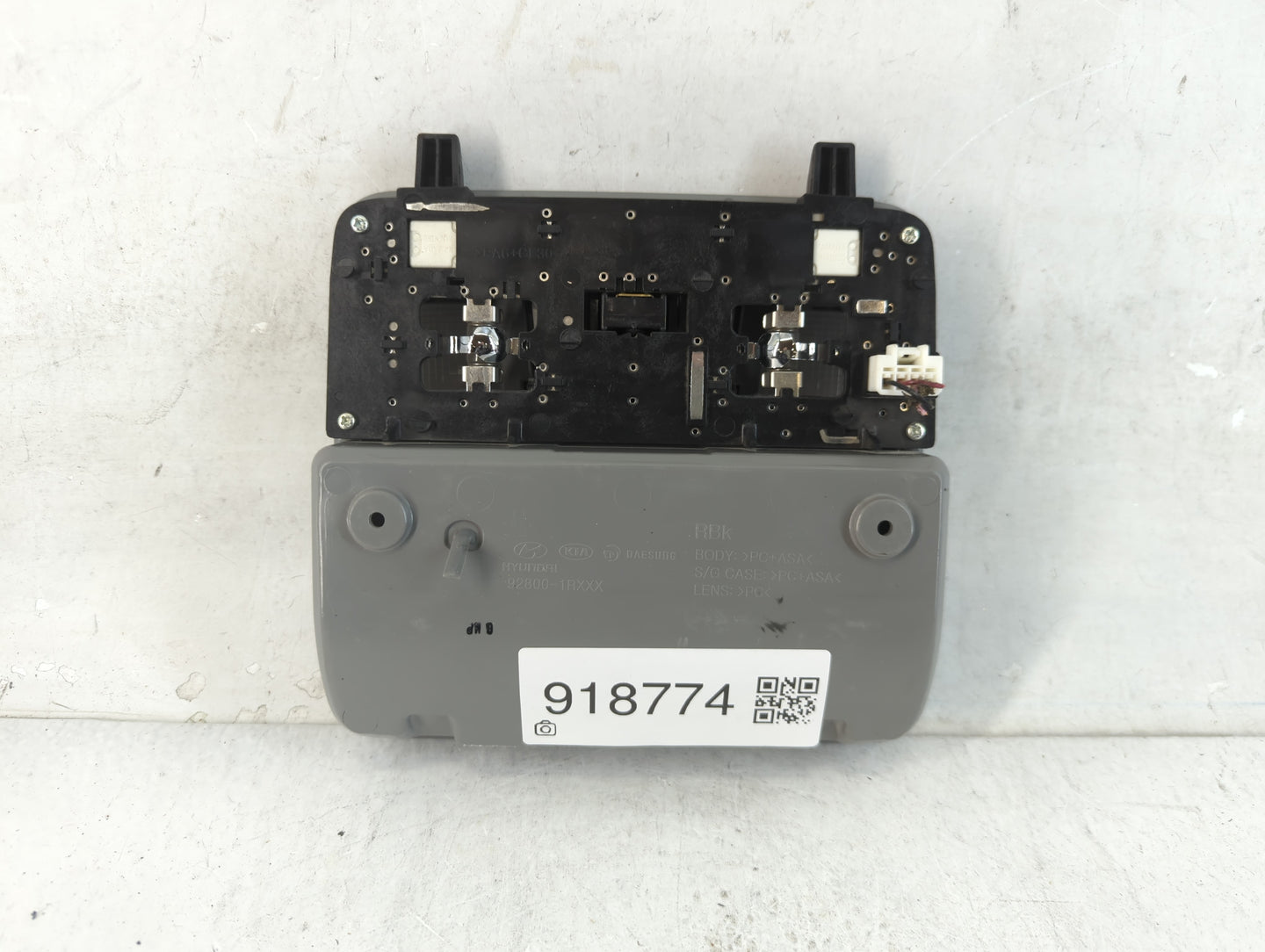 2012-2017 Hyundai Accent Overhead Roof Console 918774 - Oemusedautoparts1.com