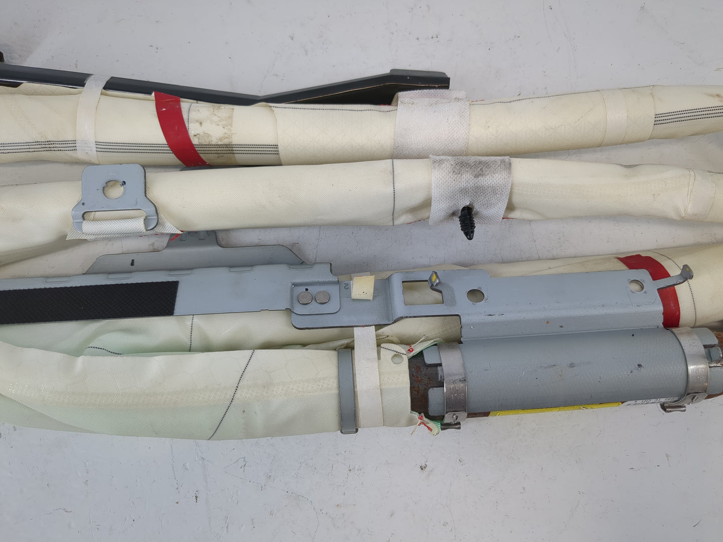 2012-2017 Hyundai Azera Passenger Curtain Air Bag Oem - Oemusedautoparts1.com