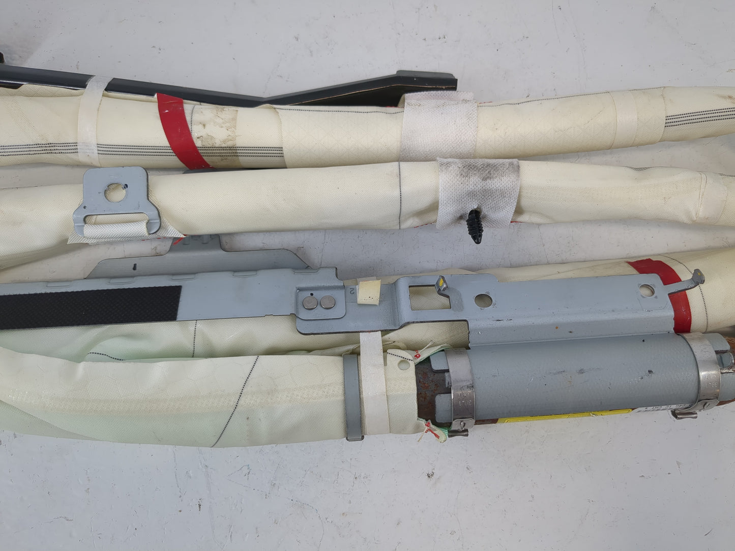 2012-2017 Hyundai Azera Passenger Curtain Air Bag Oem - Oemusedautoparts1.com
