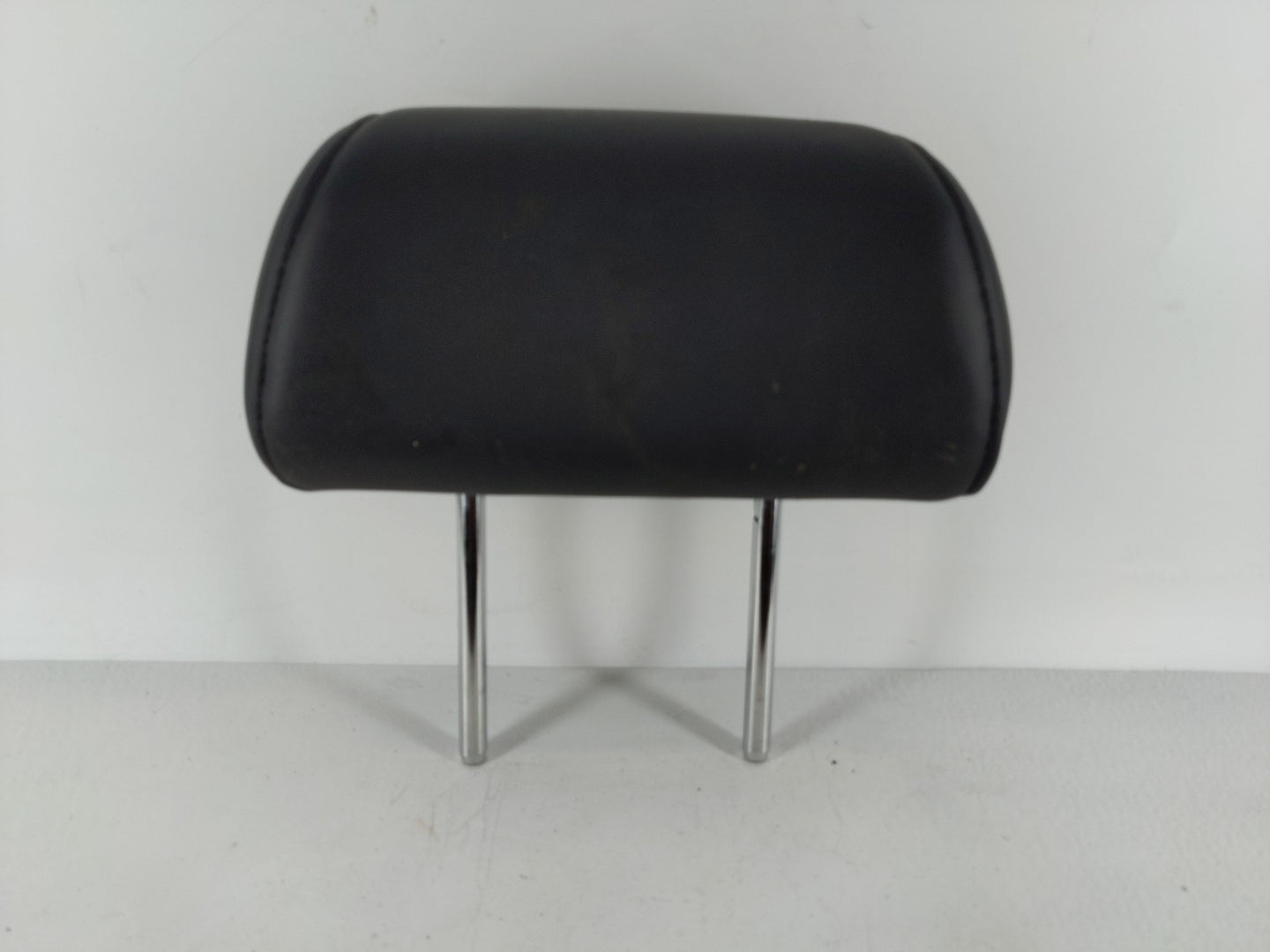 2012-2017 Hyundai Azera Headrest Head Rest Rear Seat Fits Fits 2012 2013 2014 2015 2016 2017 OEM Used Auto Parts - Oemusedau