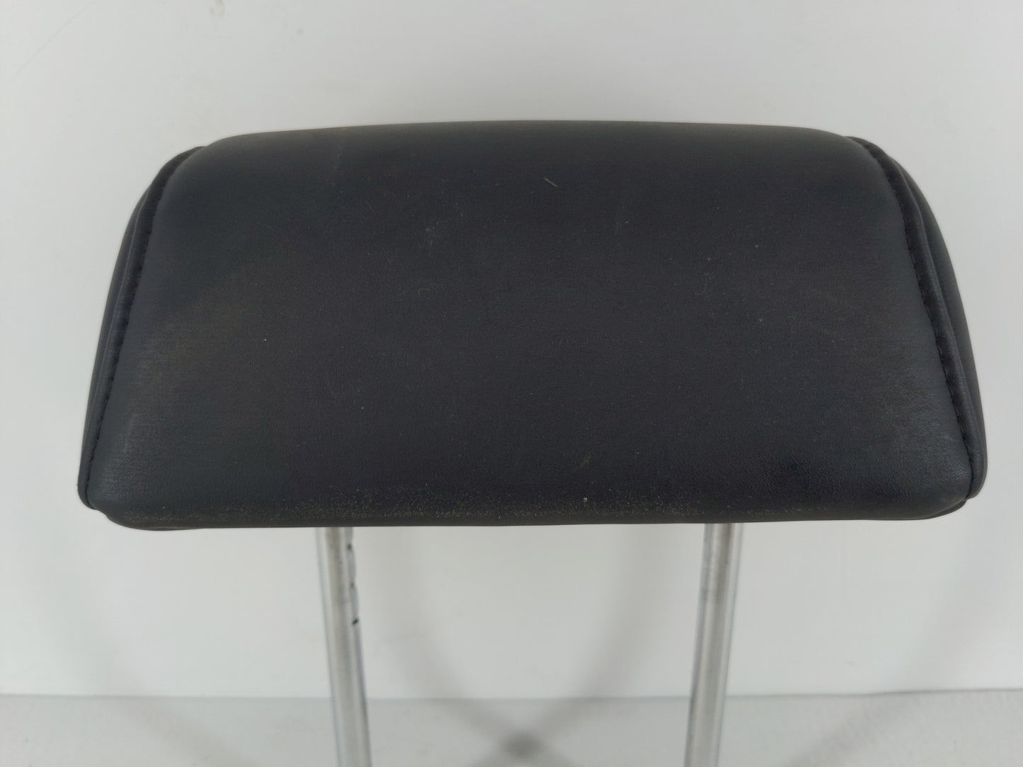 2012-2017 Hyundai Azera Headrest Head Rest Rear Seat Fits Fits 2012 2013 2014 2015 2016 2017 OEM Used Auto Parts - Oemusedau