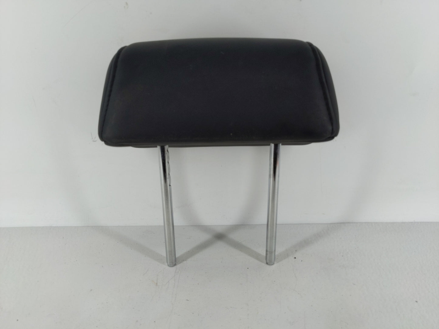 2012-2017 Hyundai Azera Headrest Head Rest Rear Seat Fits Fits 2012 2013 2014 2015 2016 2017 OEM Used Auto Parts - Oemusedau