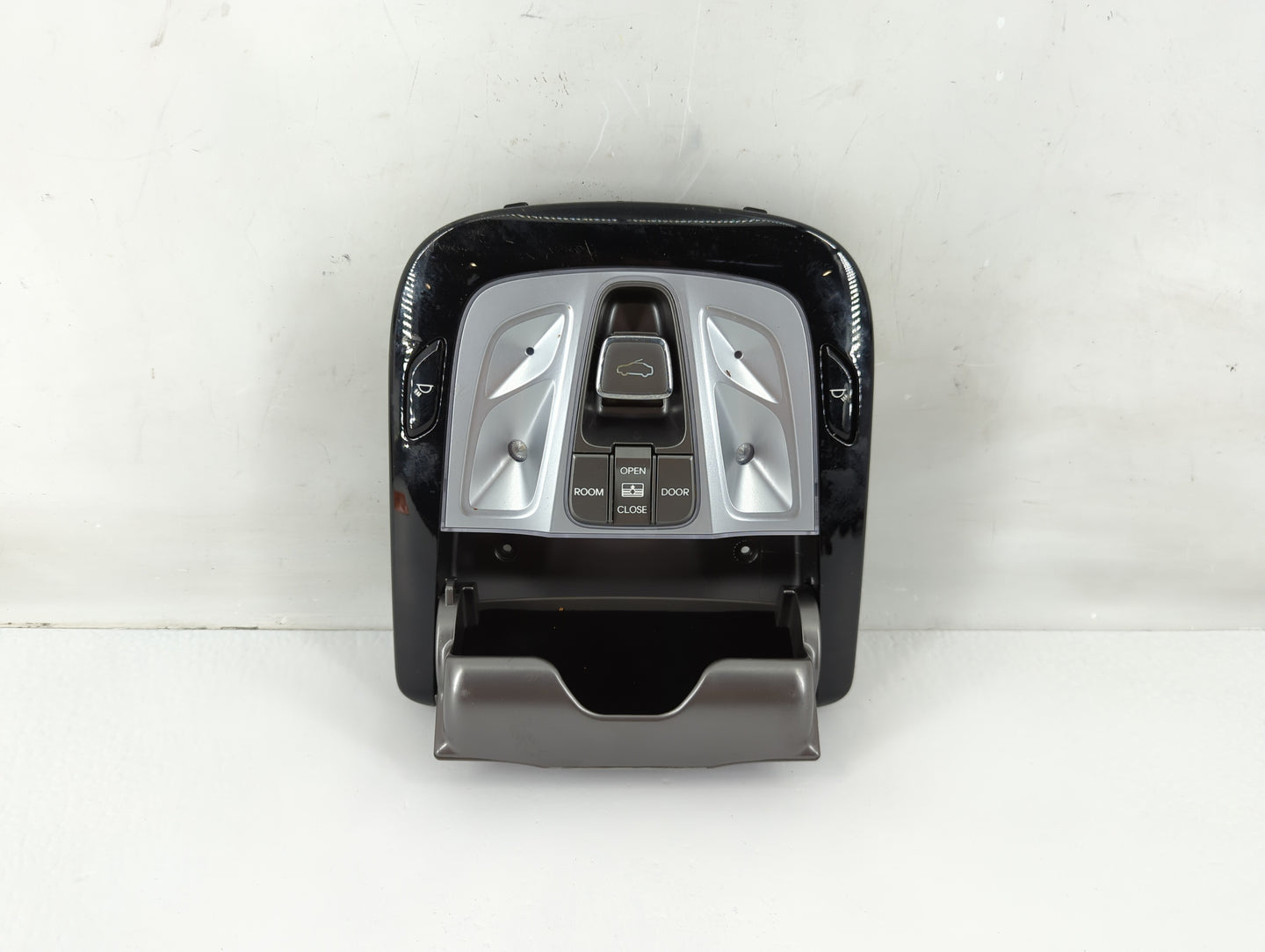 2012-2014 Hyundai Azera Overhead Roof Console Interior Dome Light - Oemusedautoparts1.com