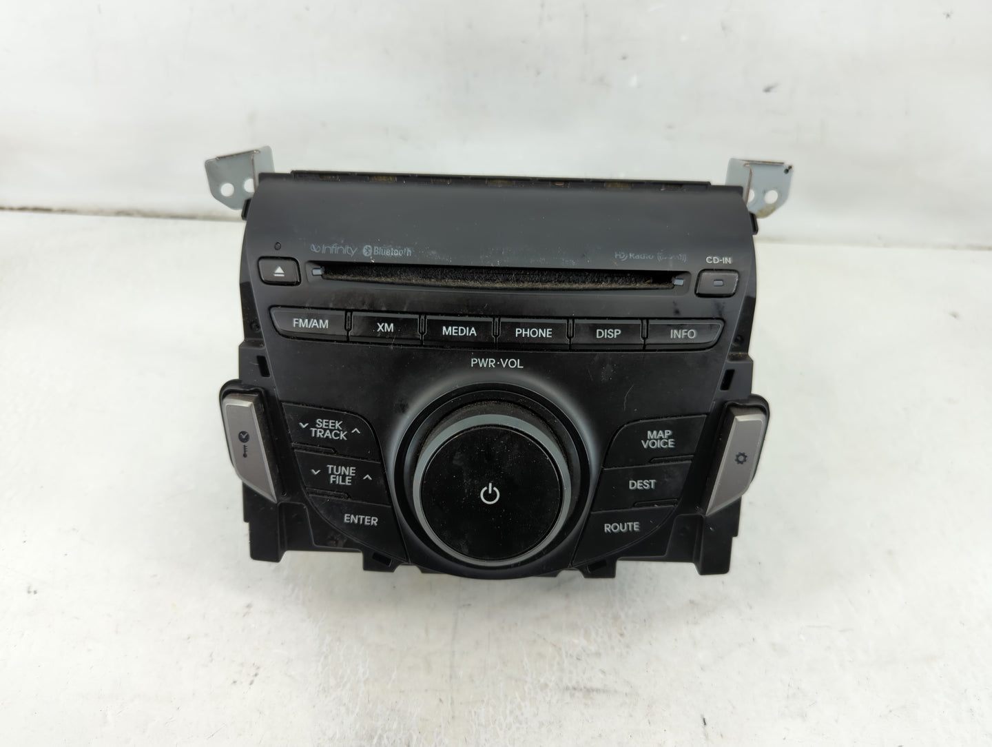 2012-2013 Hyundai Azera Radio AM FM Cd Player Receiver Replacement Fits Fits 2012 2013 OEM Used Auto Parts - Oemusedautopart