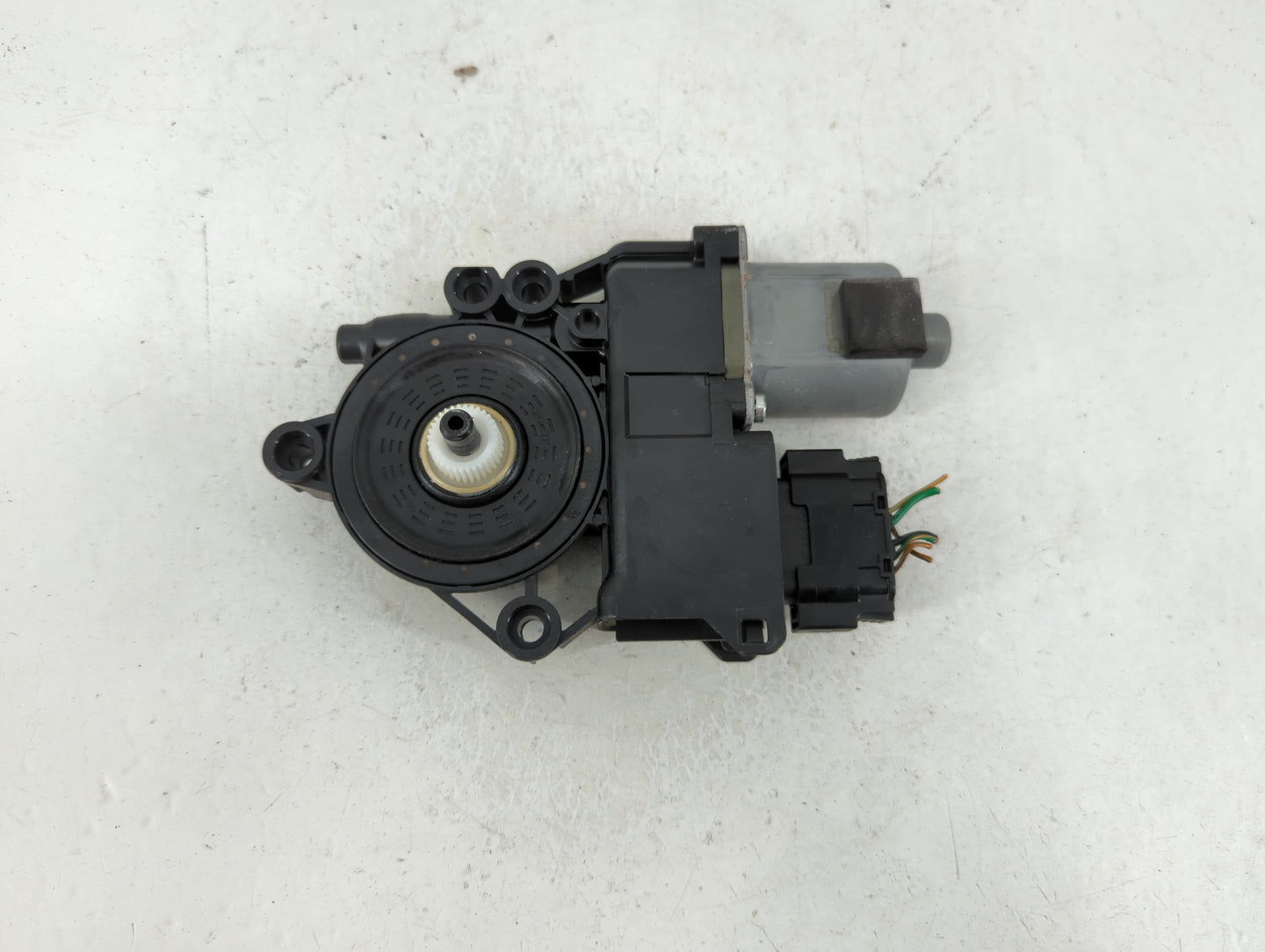 2012-2017 Hyundai Azera Driver Front Left Power Window Motor - Oemusedautoparts1.com