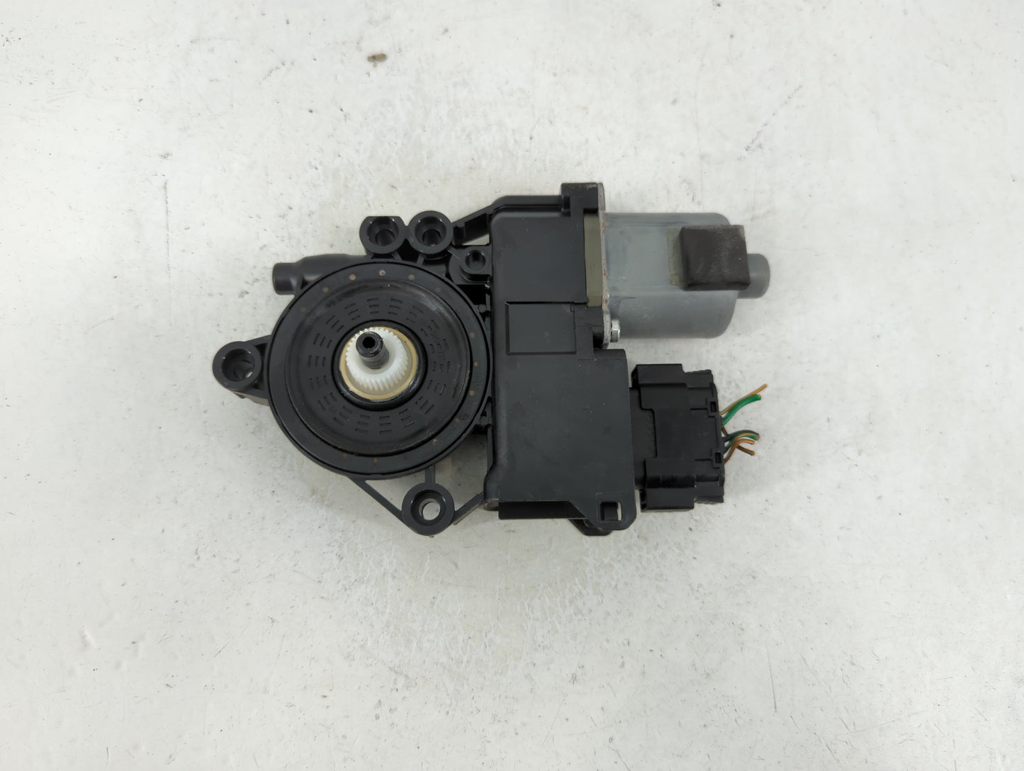 2012-2017 Hyundai Azera Driver Front Left Power Window Motor - Oemusedautoparts1.com